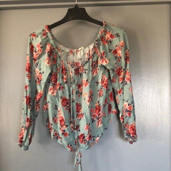 Rewind Off The Shoulder Blue Floral Peasant top button tie front Size Medium - Picture 1 of 6